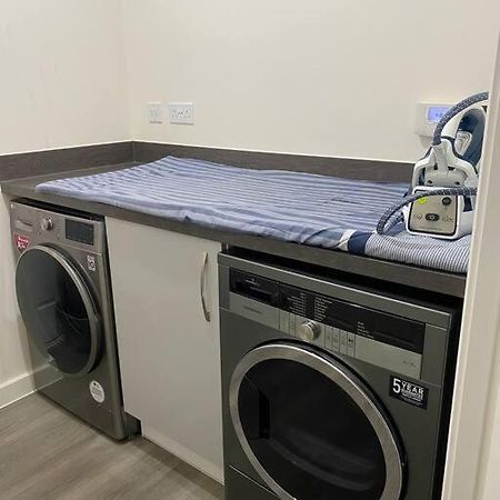 4-Room Detached Furnished Home With Parking لايستر المظهر الخارجي الصورة
